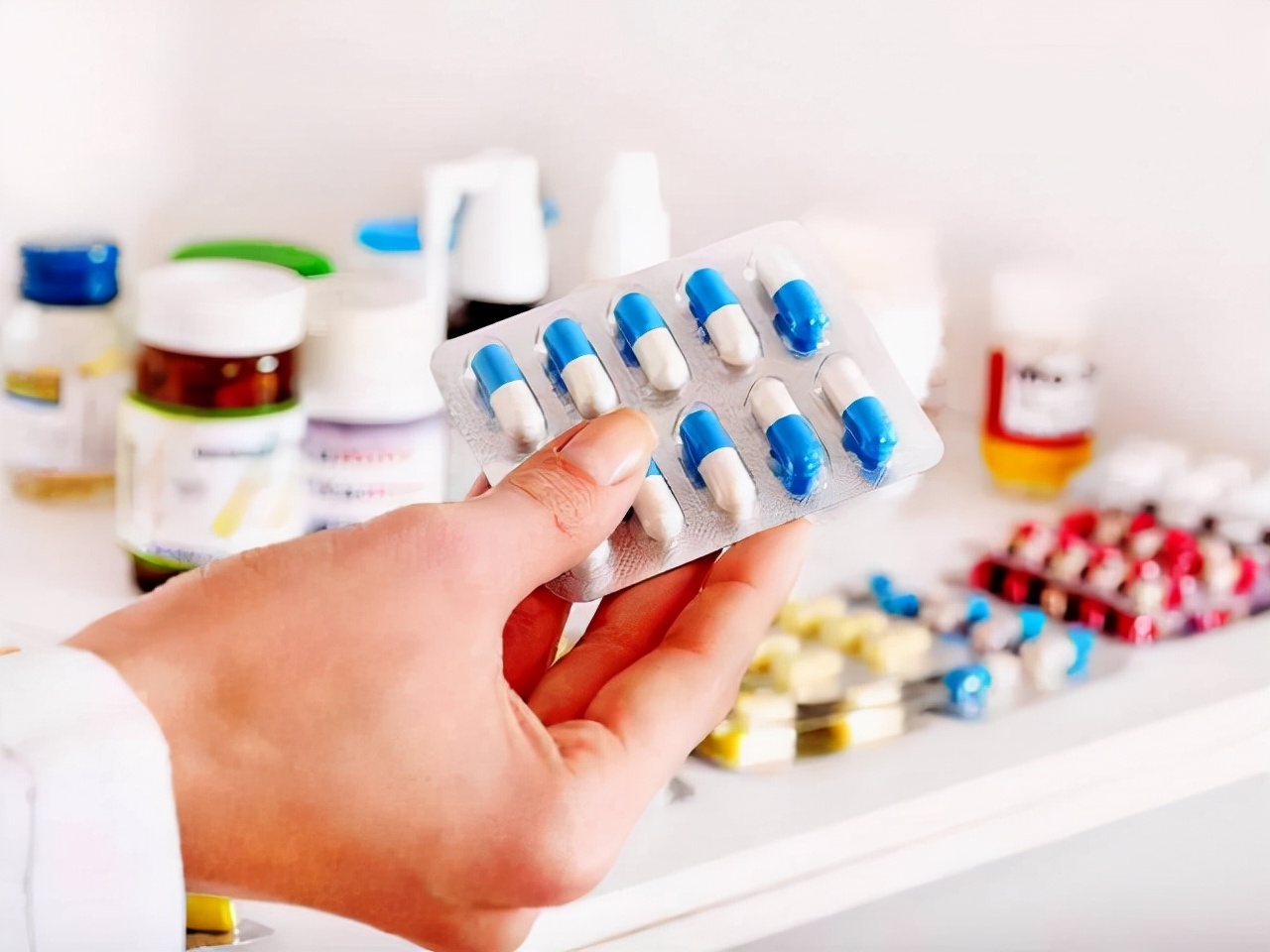 阿奇霉素忌菠萝不,阿奇霉素不能乱吃