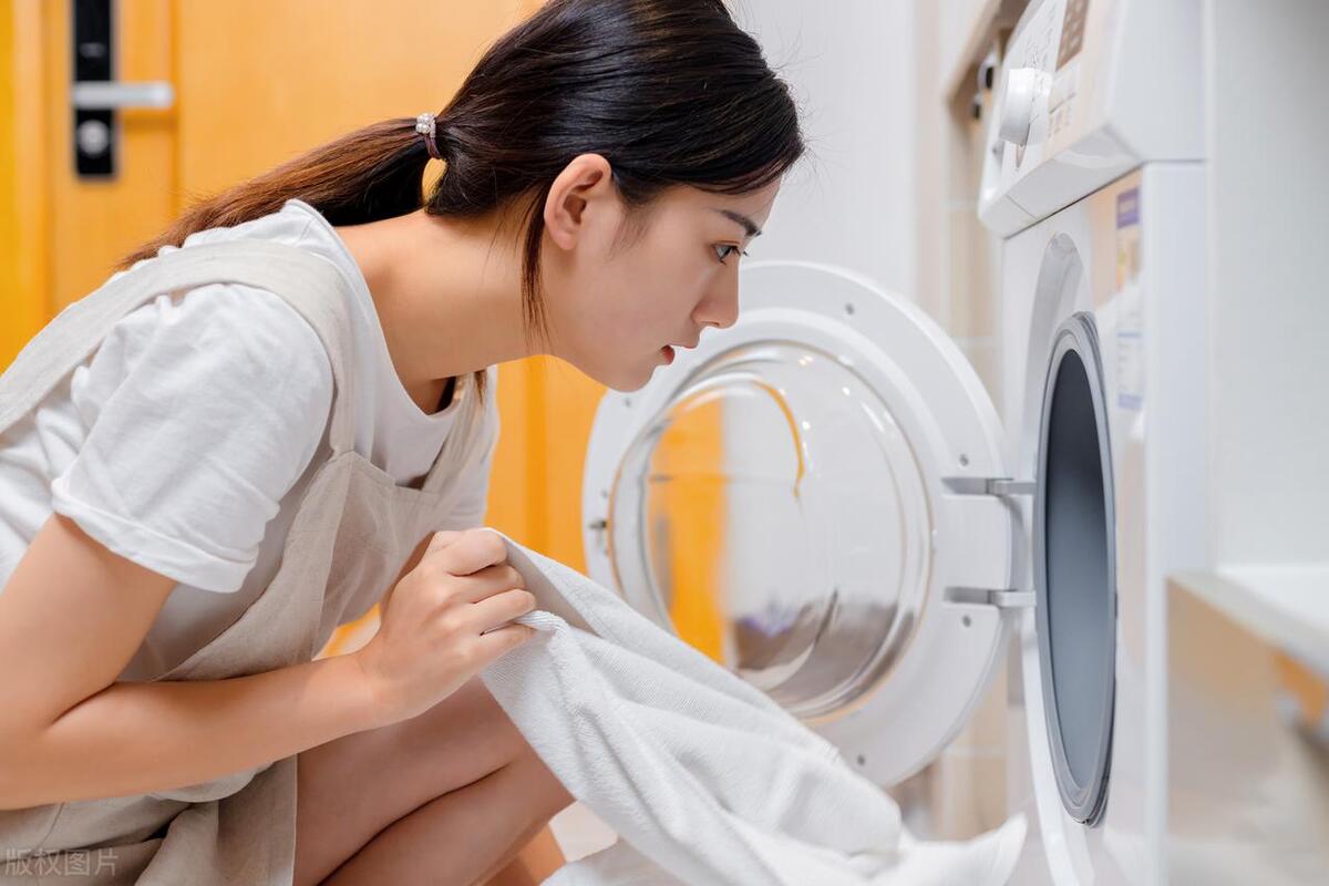 为啥风靡一时的洗衣机跌下神坛,下排水滚筒洗衣机的缺点