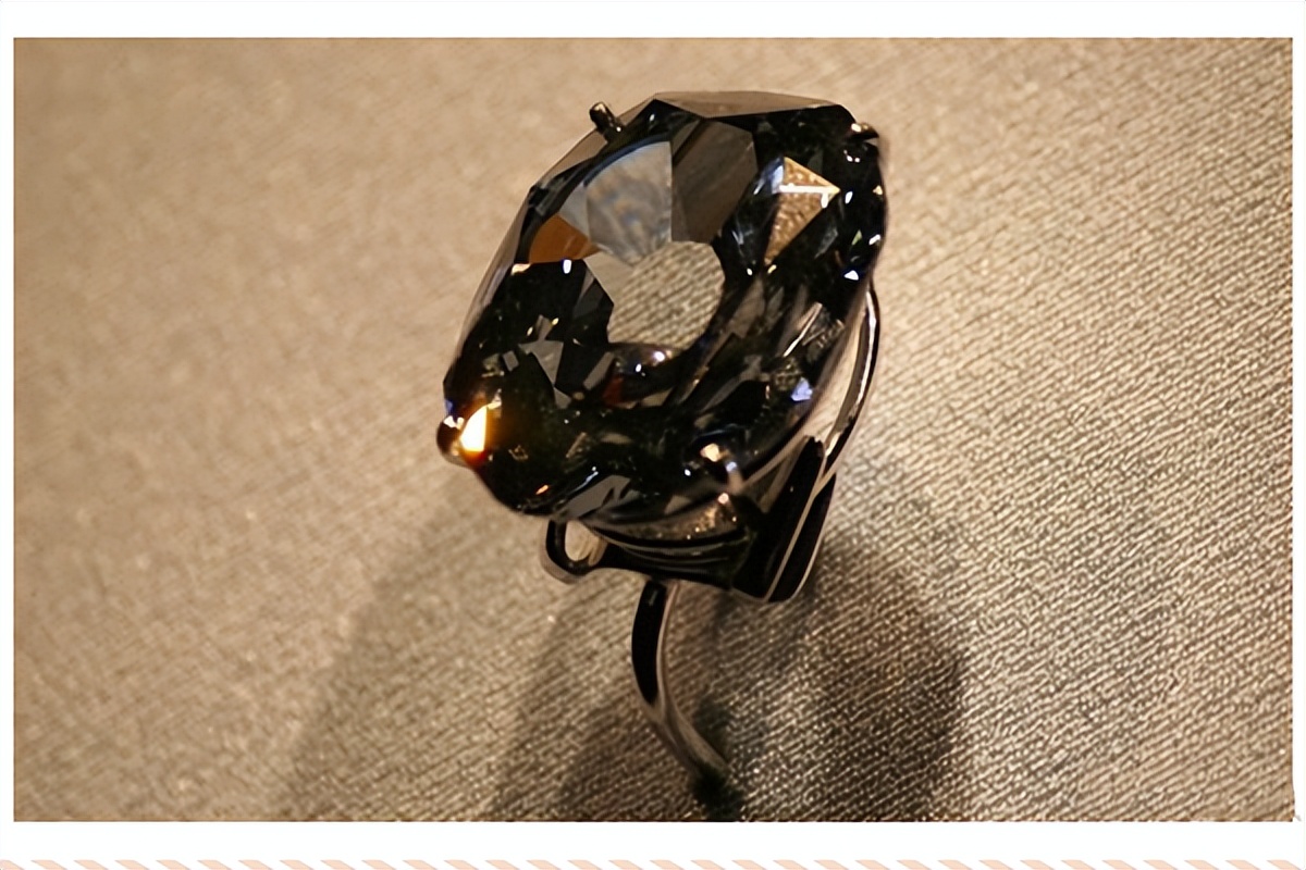 世界十大最昂贵钻戒 (世界十大最好的钻戒)