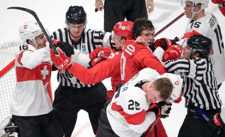 北京冬奥会互殴现场,冬奥会裁判被揍视频