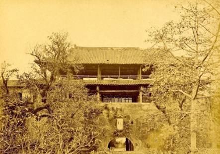 渚靛崕鏃ュ啗鍏借,鏃ユ湰渚靛崕鍏借鐓х墖