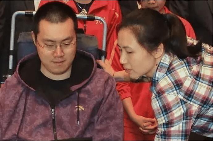 女排奥运冠军周苏红个人采访视频,女排前队友周苏红近况如何