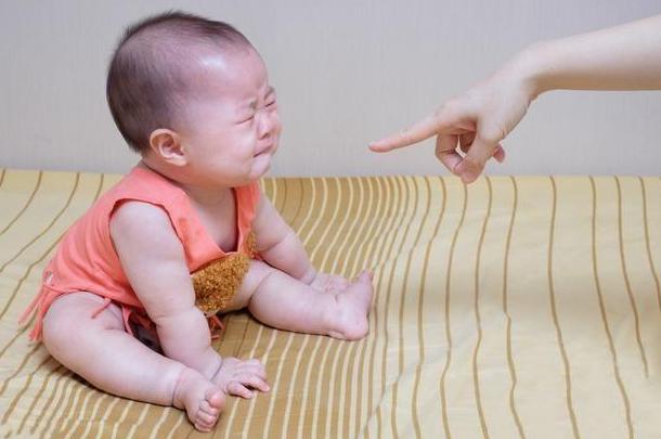 宝宝总是被家长凶会有什么影响,7个月宝宝被妈妈凶哭
