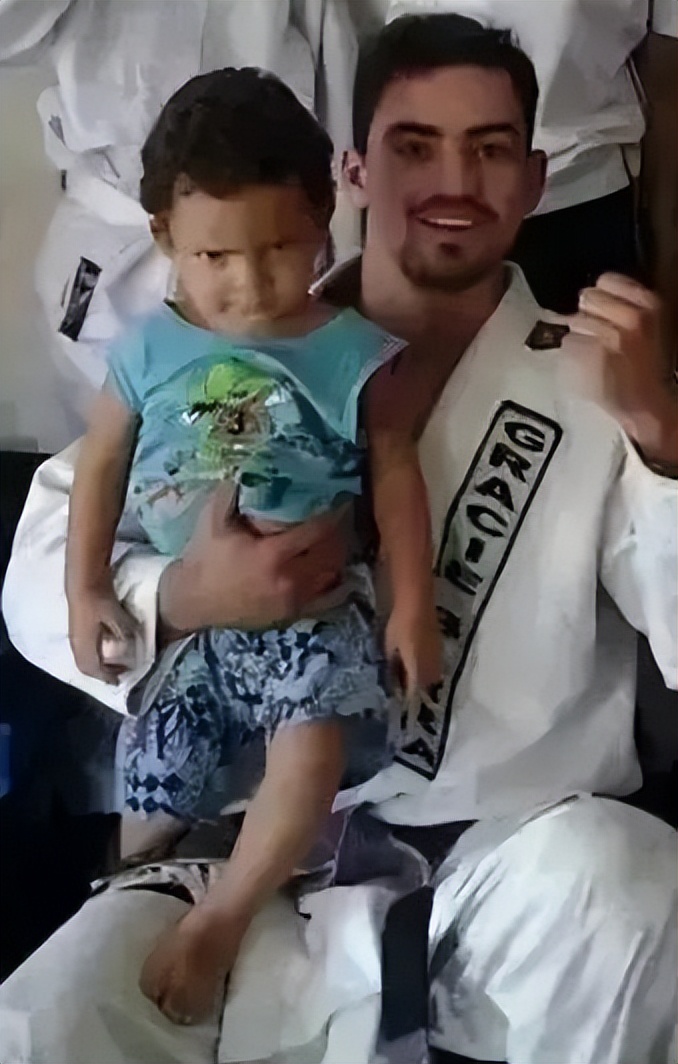 鎭嬬櫀鐥囧湪鐩戠嫳寰呴亣,鎭嬬櫀鐥囧湪鐩戠嫳琚潃