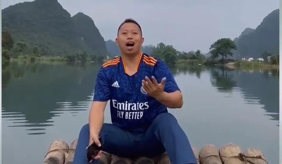 广西英文大叔唱英文歌原版,广西大叔英文歌曲