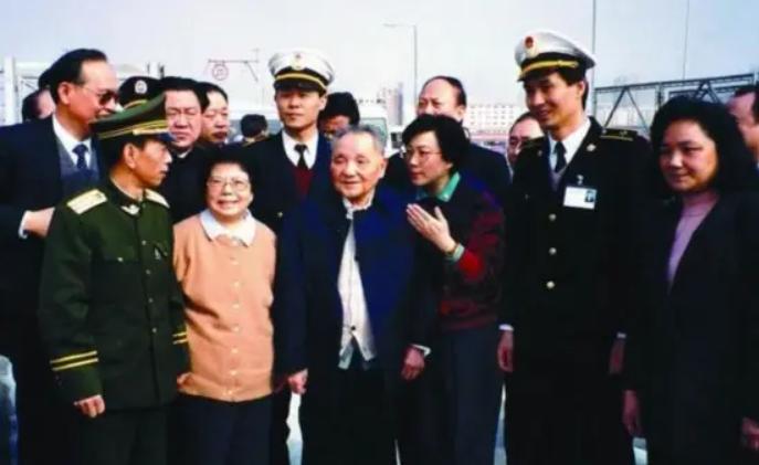 1997年,中央为何要将重庆与四川“分家”?事实证明*小平邓**真高明