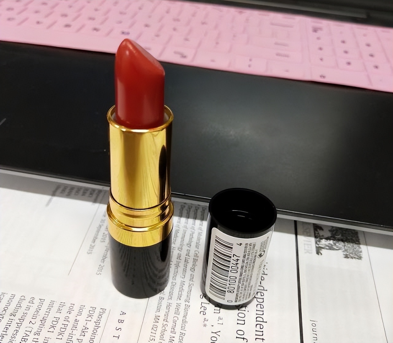 什么颜色的口红比较好看又显白,推荐几款好看的口红颜色