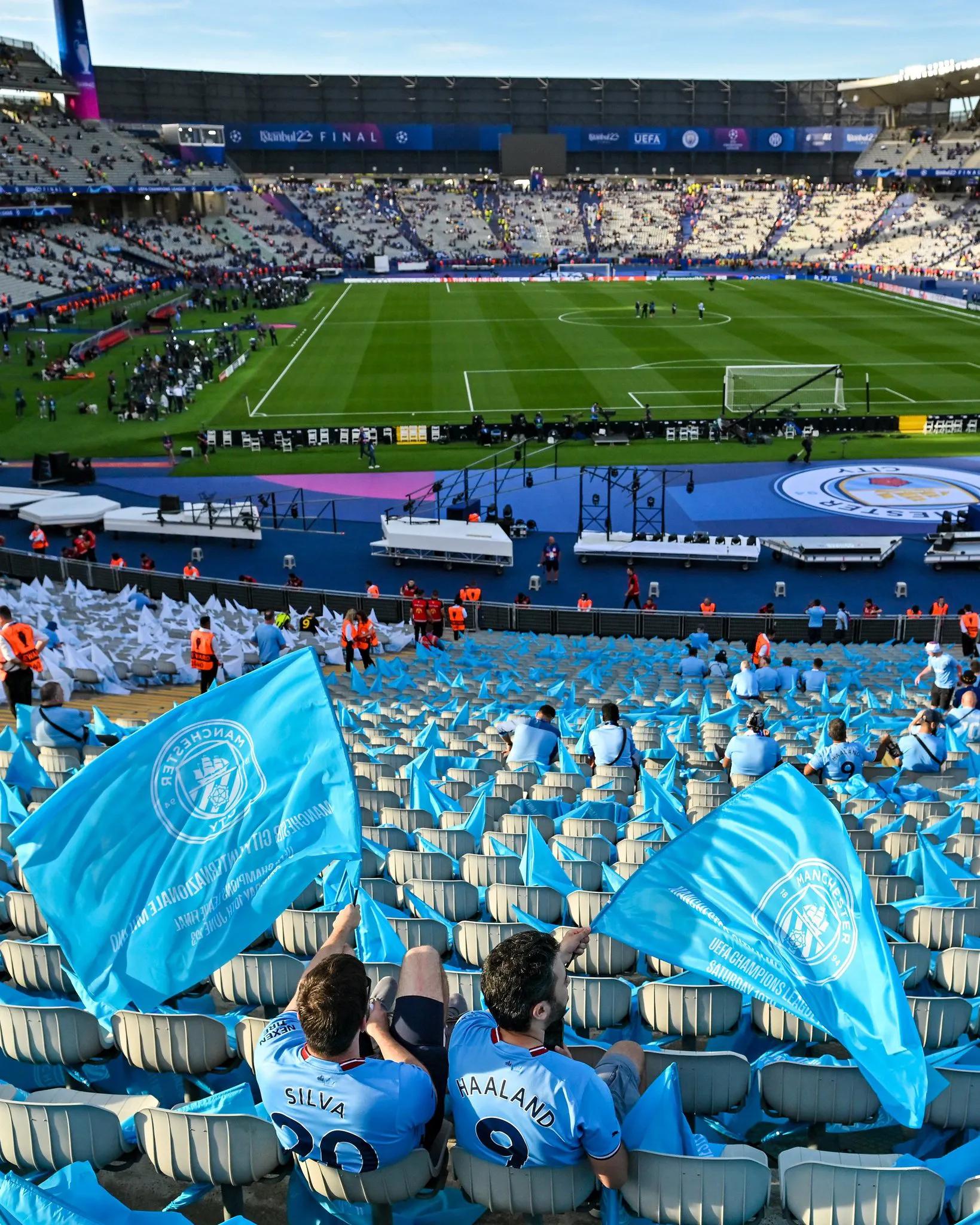 奠定排坛地位的一战,英超历史上三次三队争冠