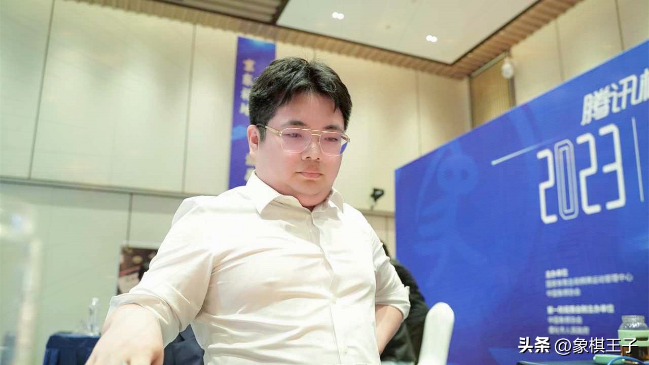 象甲王天一24胜2负,象甲王天一十连胜击败汪特