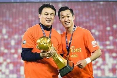 上海海港官宣武磊回归,上海海港引援徐新