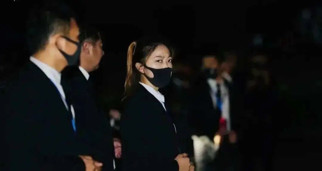 “00后”女大学生毕业做保镖,年入百万,不靠颜值靠拳头?