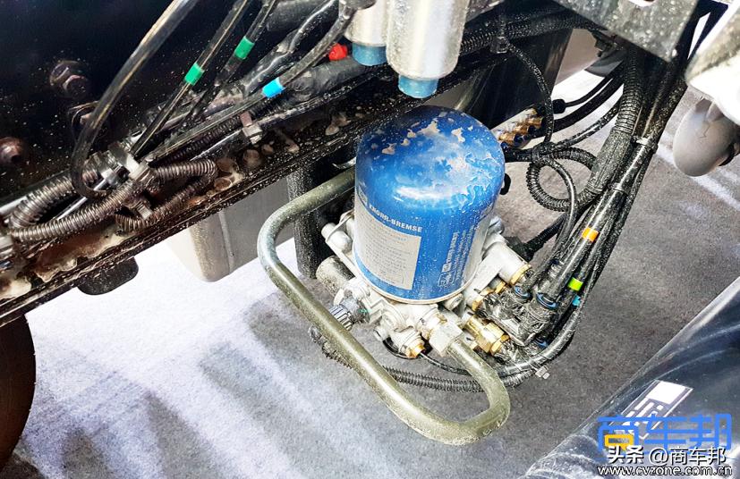 东风天龙旗舰kx自动挡牵引车,东风天龙旗舰kx660自动挡载货车