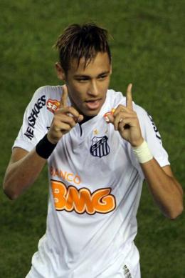 确定，身披豪门10号！俱乐部中文祝福是亮点，个人账号心系中国情