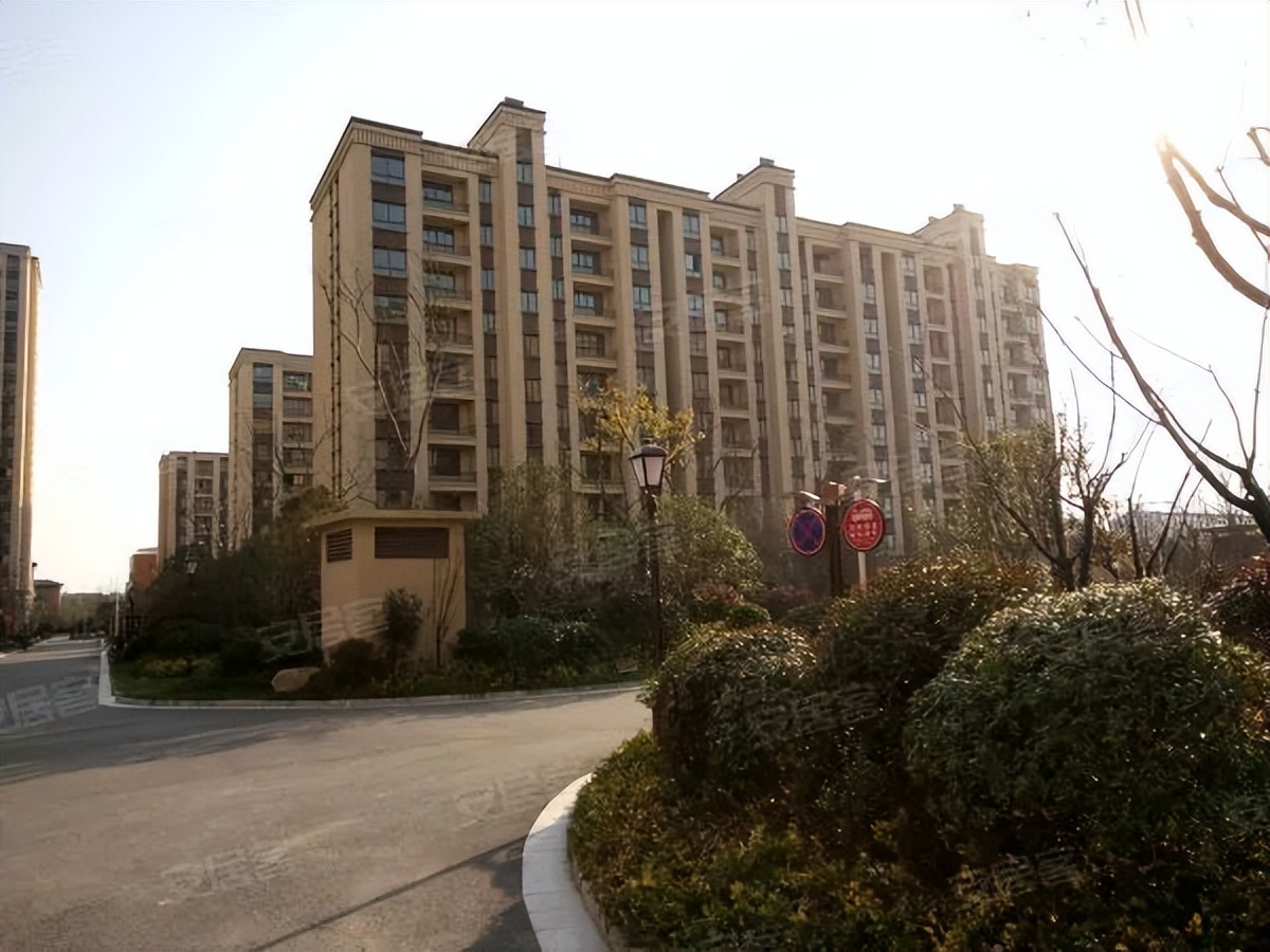 扬州2021房价下跌最惨名单,降价4000多业主砸售楼处