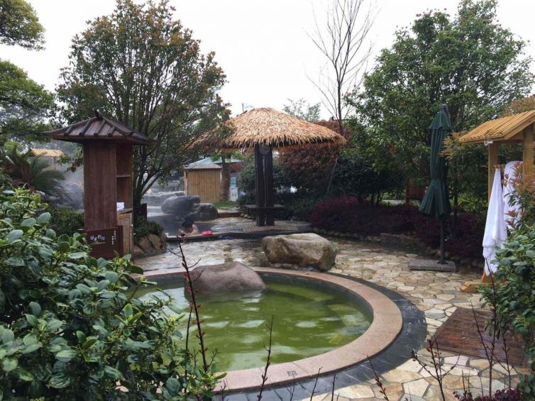 上海附近去哪里泡温泉,上海附近泡温泉一日游攻略