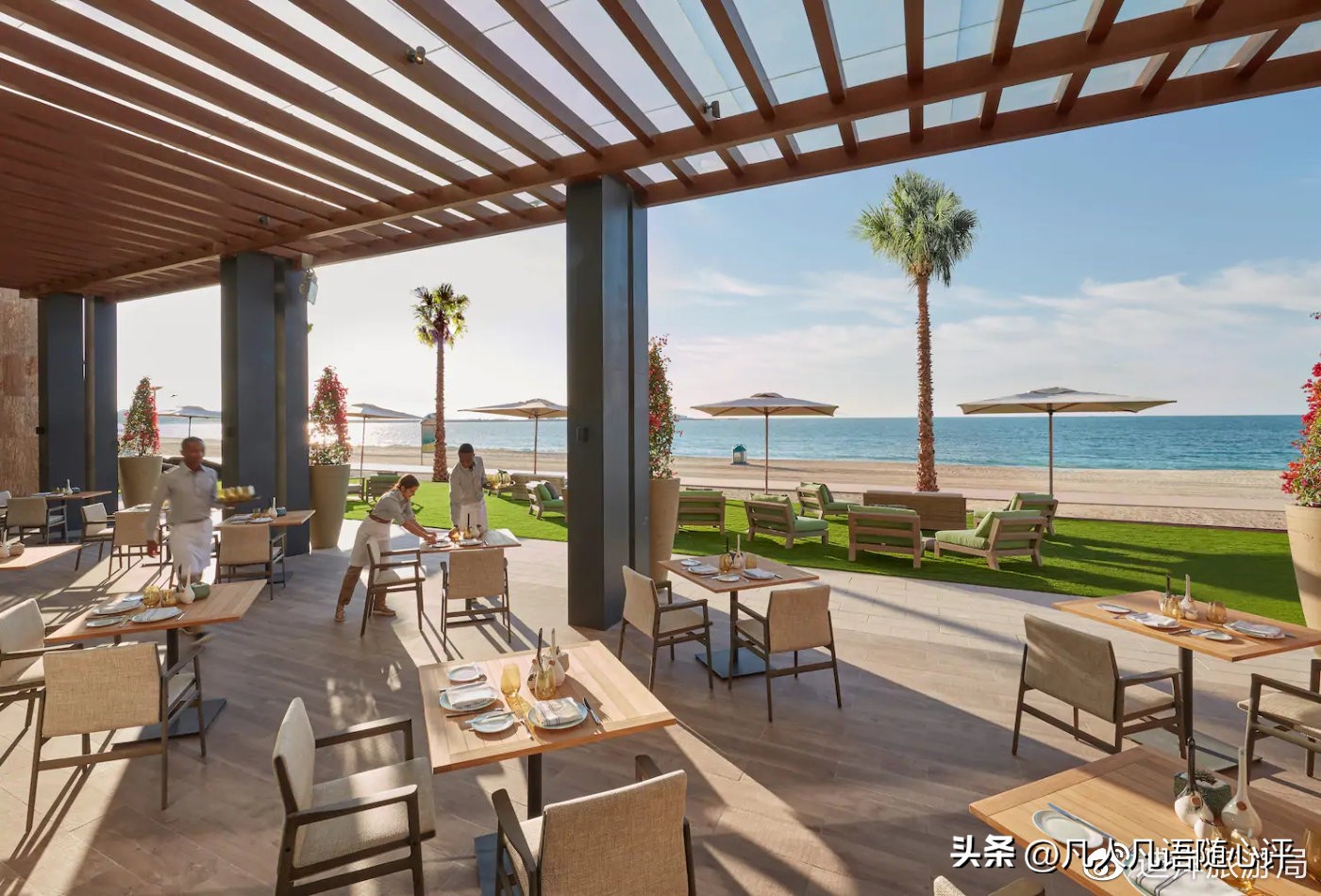 展开迪拜的这把“东方折扇”