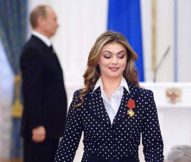 俄体操女星卡巴耶娃,普京和体操名将卡巴耶娃照片