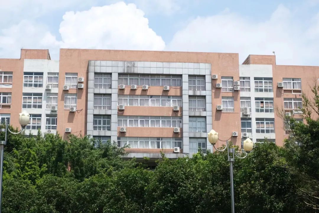 骞垮窞鍩庡缓鑱屼笟瀛﹂櫌鍙傝,骞垮窞鍩庡缓鑱屼笟瀛﹂櫌淇℃伅宸ョ▼