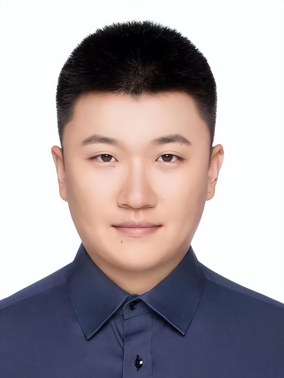 东北大学帅气辅导员照片,东北大学帅气辅导员