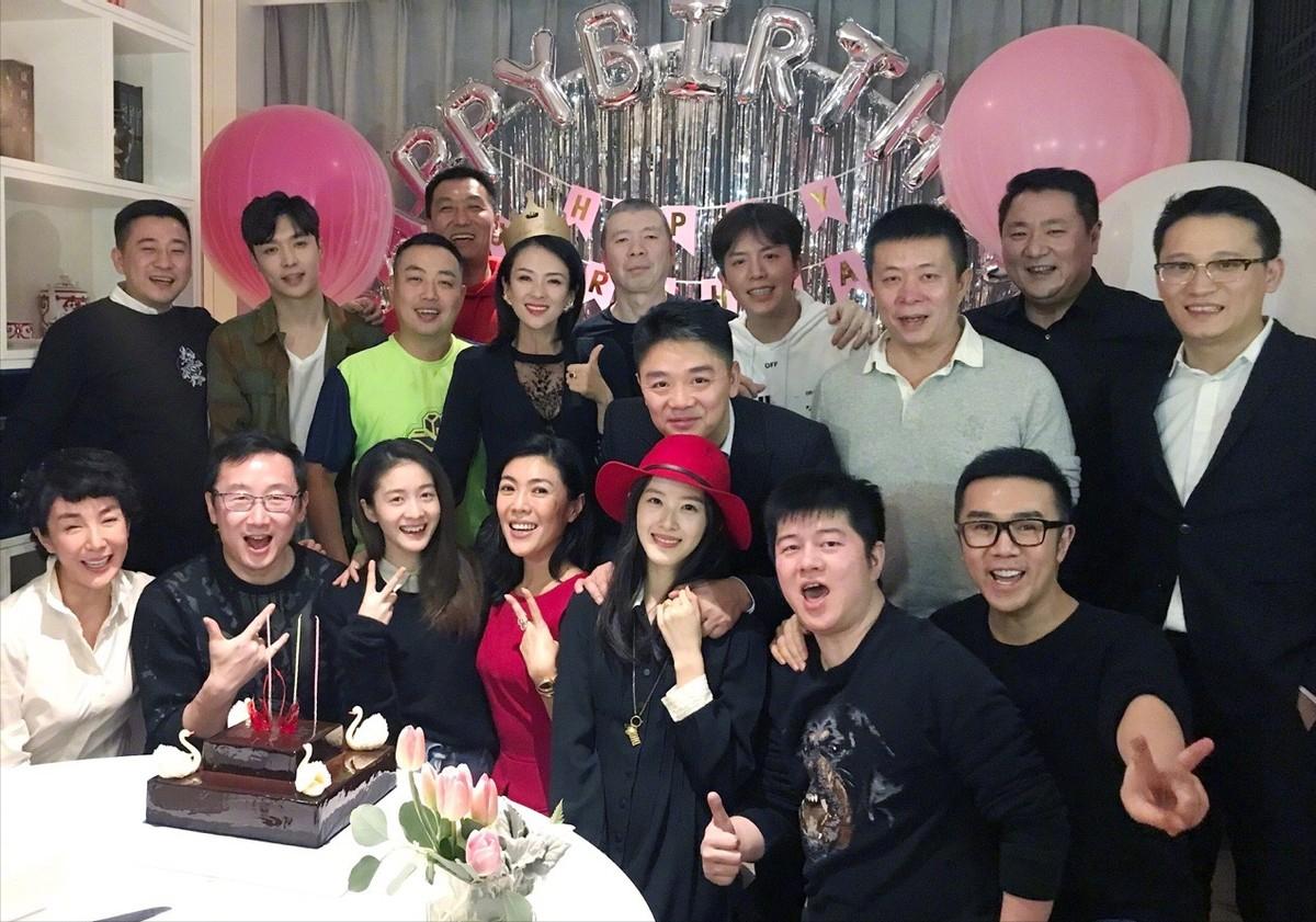 春风十里，不如你！章子仪与章泽天同框，会产生怎样的化学反应？