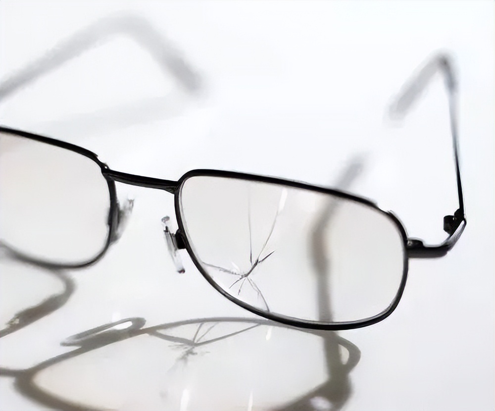 打篮球适合戴ok镜,戴半框眼镜能打篮球吗