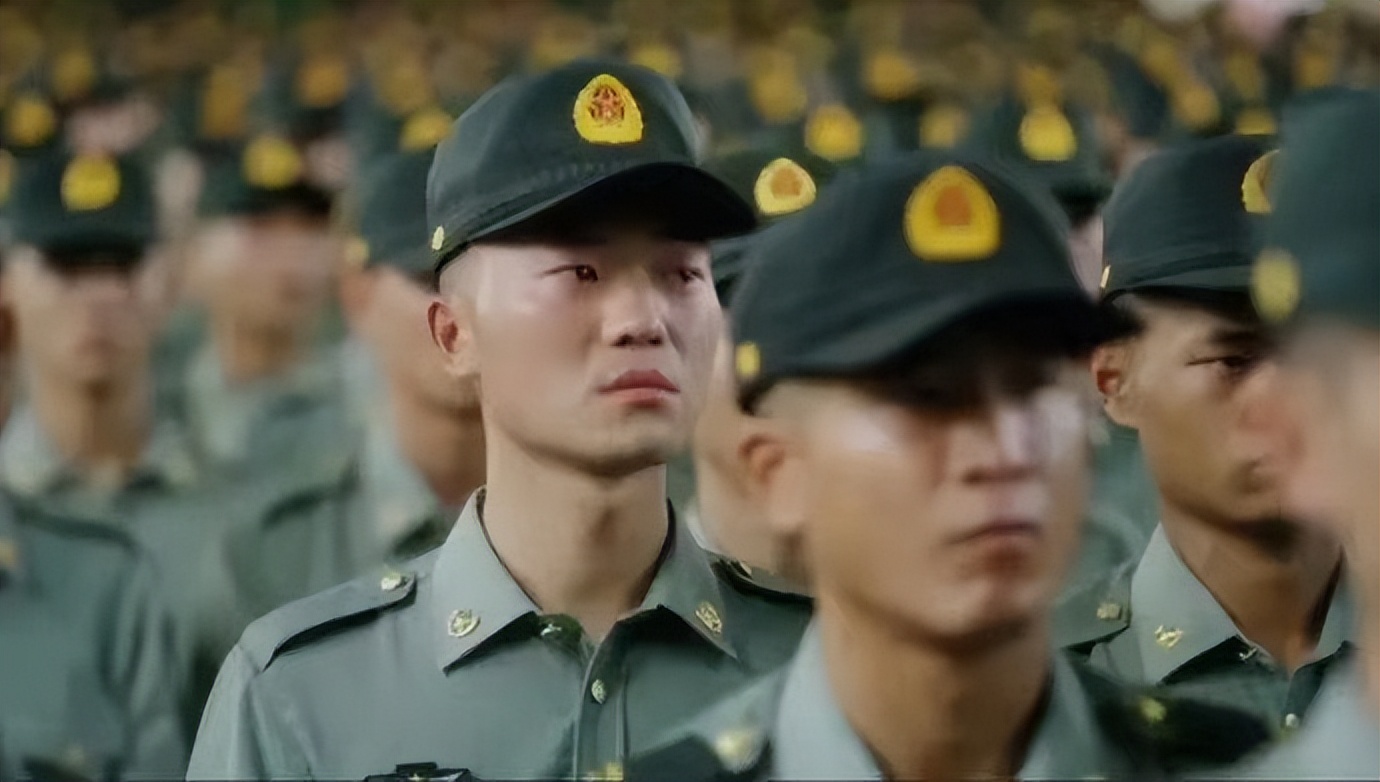 汶川地震后励志要当空降军的男孩,08年汶川地震第一次到灾区的部队