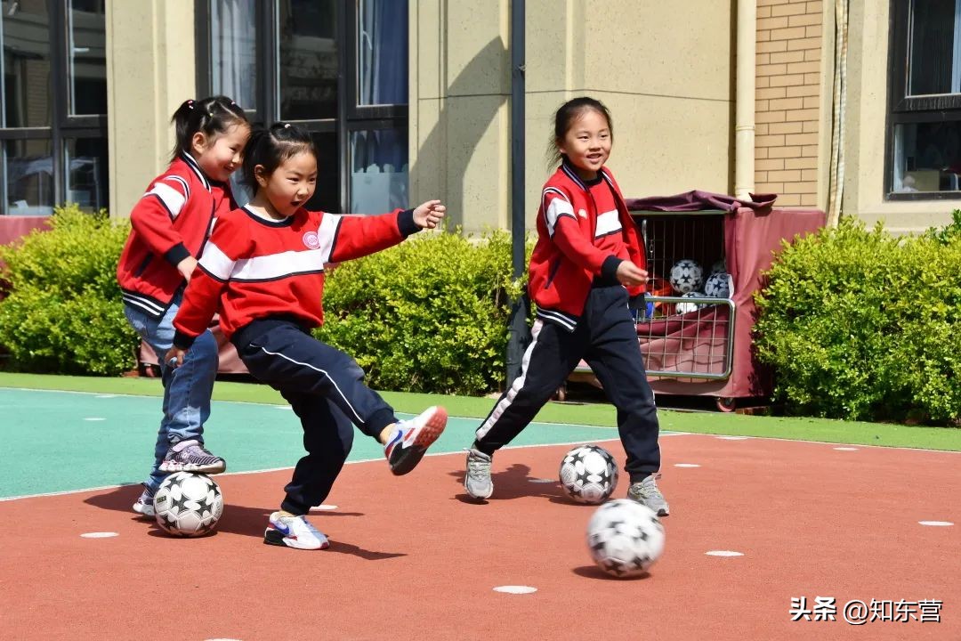 最美幼儿男教师,最美幼师和体育老师