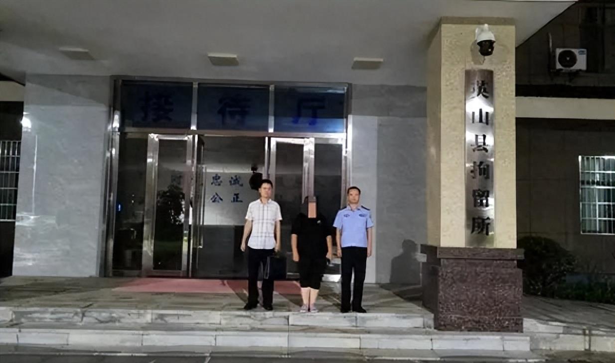 老人嫖娼后被偷1300元,七旬大爷嫖娼后钱被偷