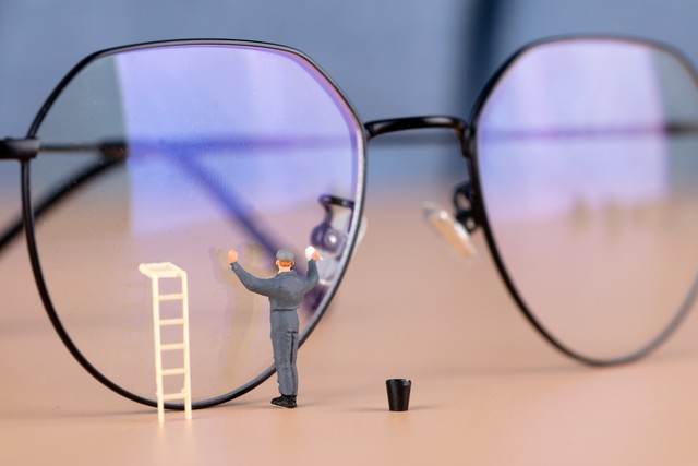 眼镜店十大暴利行业利润,揭秘眼镜店暴利的背后