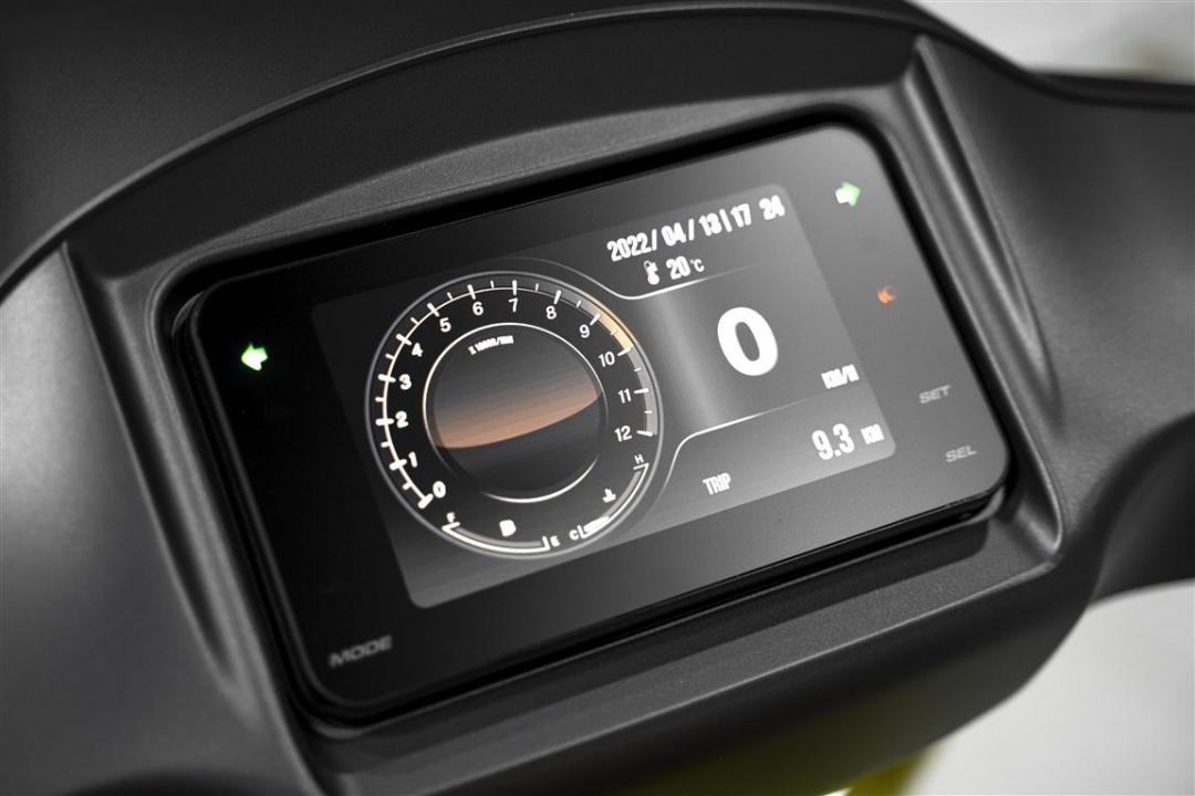 南方飞戈复古150踏板摩托车,新款复古踏板车150上市