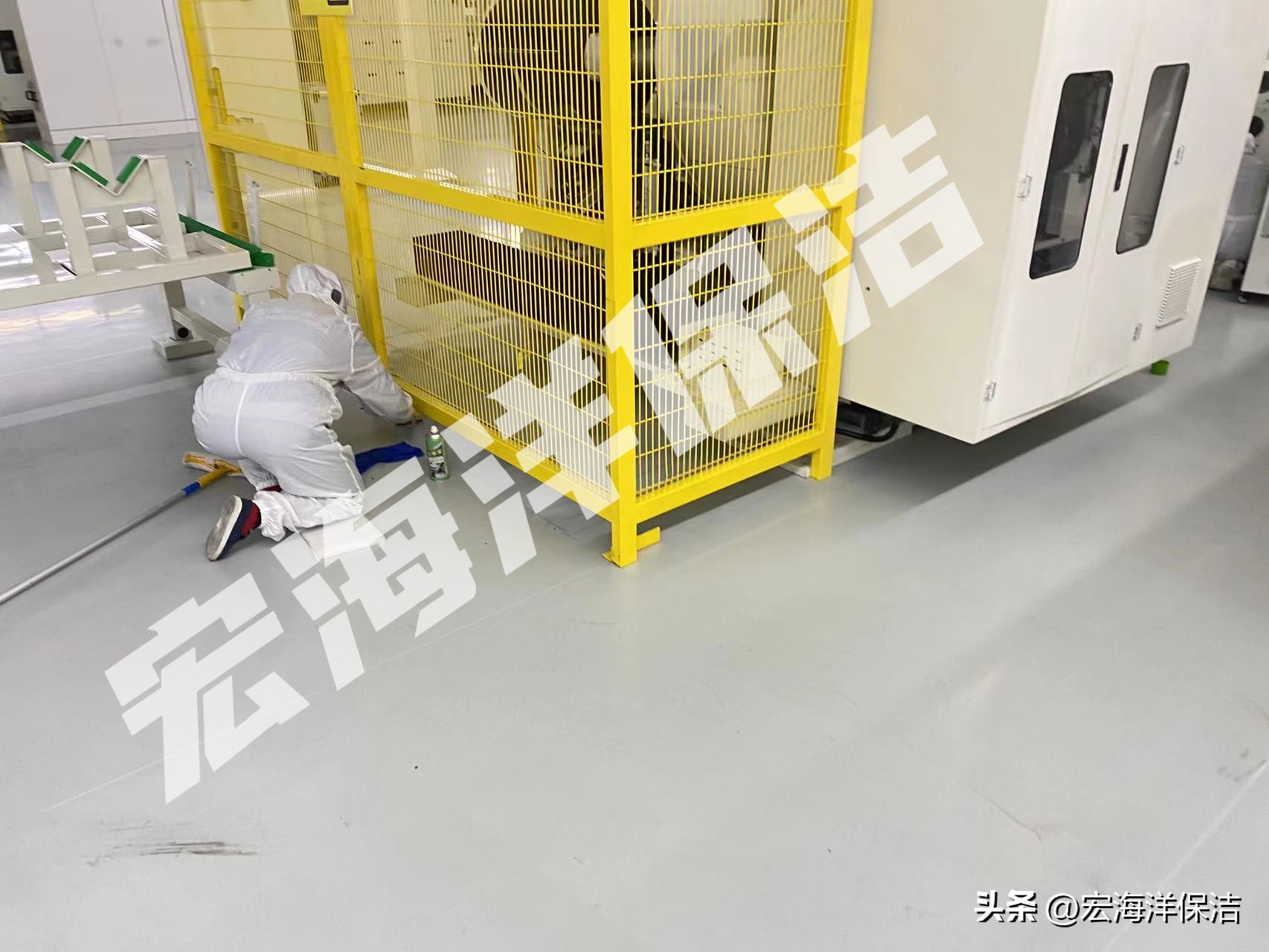 怎么除淋浴间玻璃上的污垢,淋浴房玻璃上顽固皂垢怎么处理