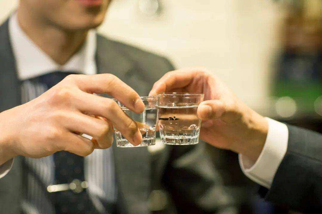 喝酒后拉肚子的解决方法,喝酒后拉肚子是啥原因