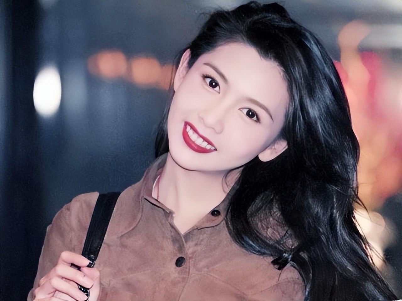 同样都是“凸嘴”，为什么有人风情万种，有人一股土味？答案在这