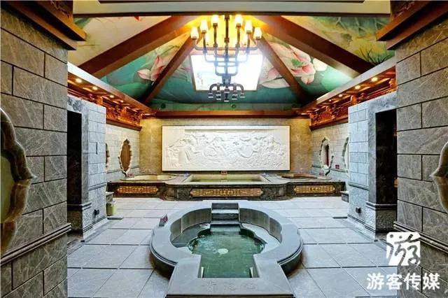 金石滩三亚湾,南有三亚湾北有金石滩的海报