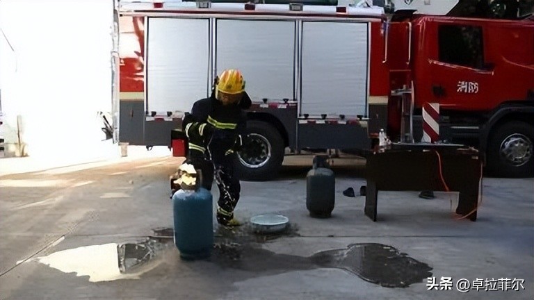 厨房明火防火安全知识,家庭燃气防火小窍门