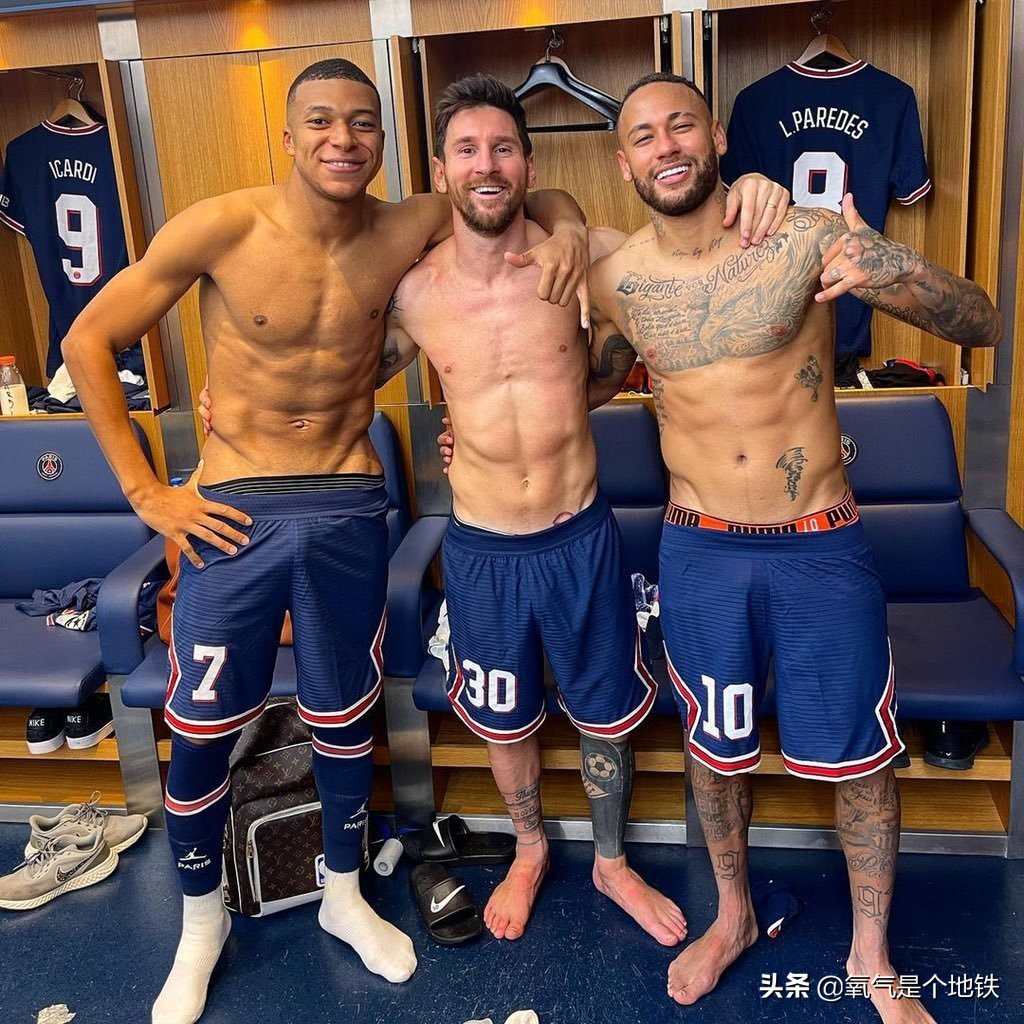 姆巴佩未来能超过梅西吗,姆巴佩未来的成就绝对超越梅西