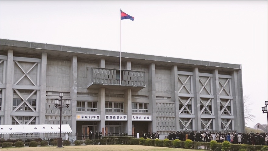 鏃ユ湰搴嗗簲涔夊【澶у瀛﹁垂,搴嗗簲涔夊【澶у鏃ユ湰鎺掑悕