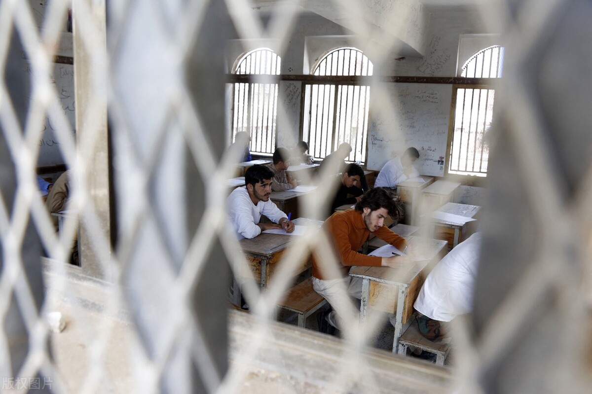 小学生当班长怎么管理学生,年级组长对学校不合理管理怎么办