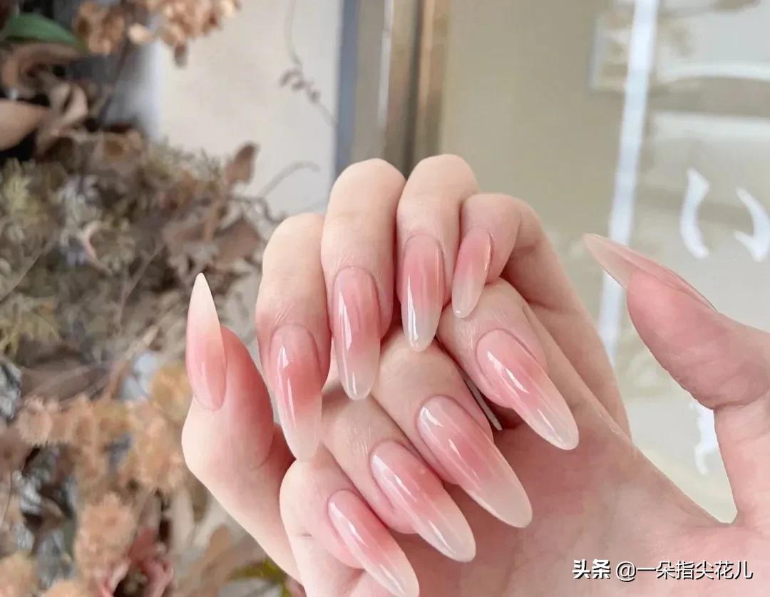 腮红甲推荐网红爆款图片,2022全网爆款腮红纯欲