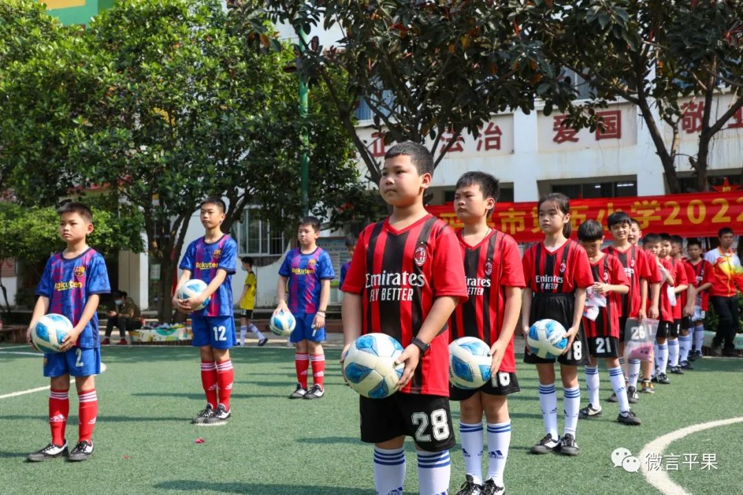 爱心帮扶助乡村学生圆足球梦,情系教育心系学生