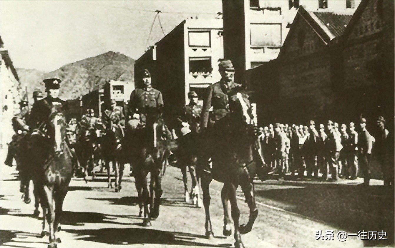 1941年,日军入侵香港,在城中无恶不作,女星新婚之夜被轮奸