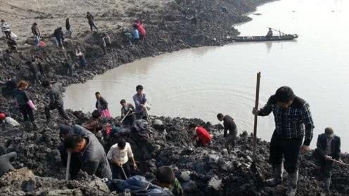 2020江口张献忠沉银考古挖掘现场,张献忠沉银考古现场江水有多深