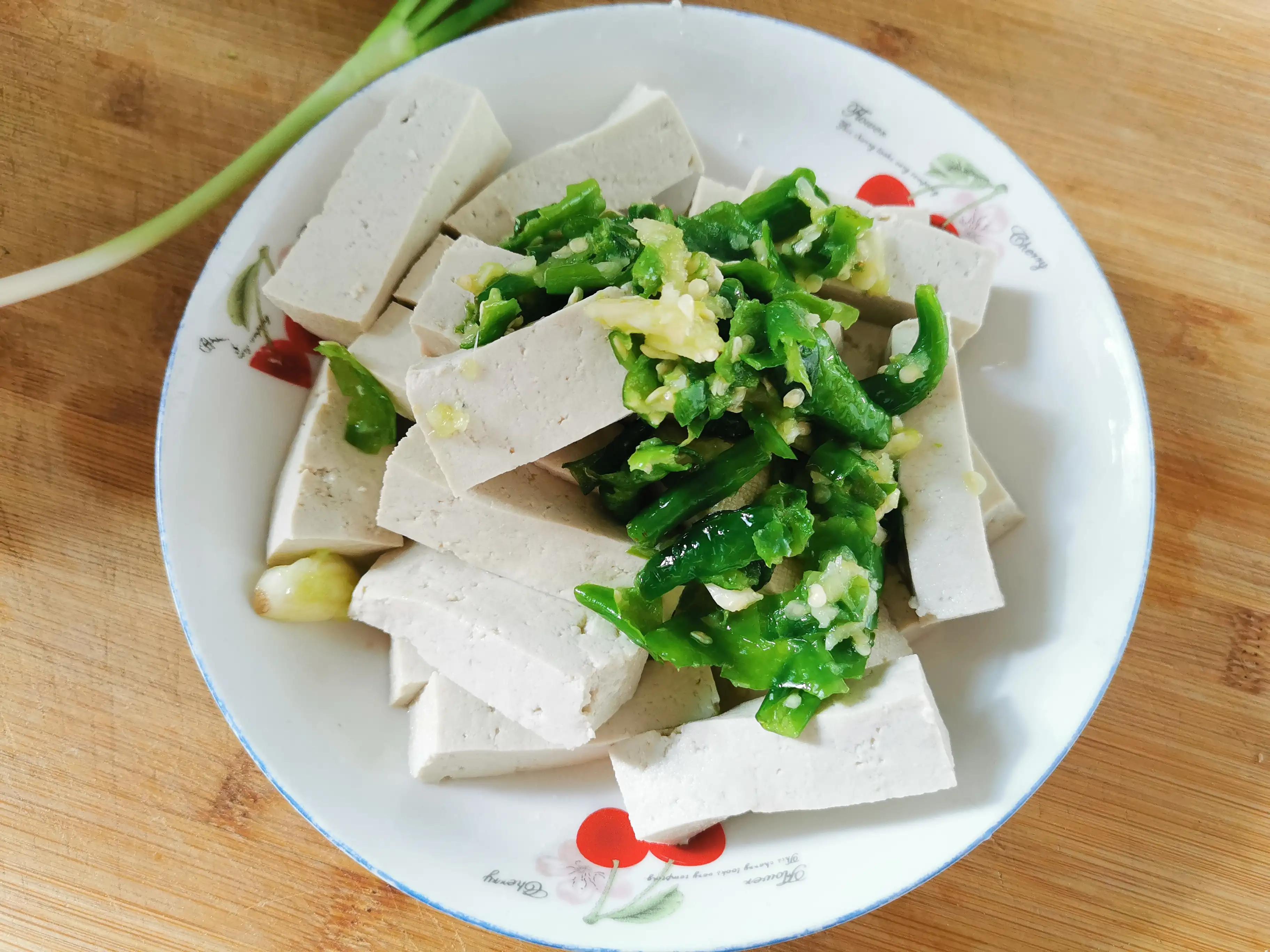 苏北美食豆腐卷,苏北早点热豆腐