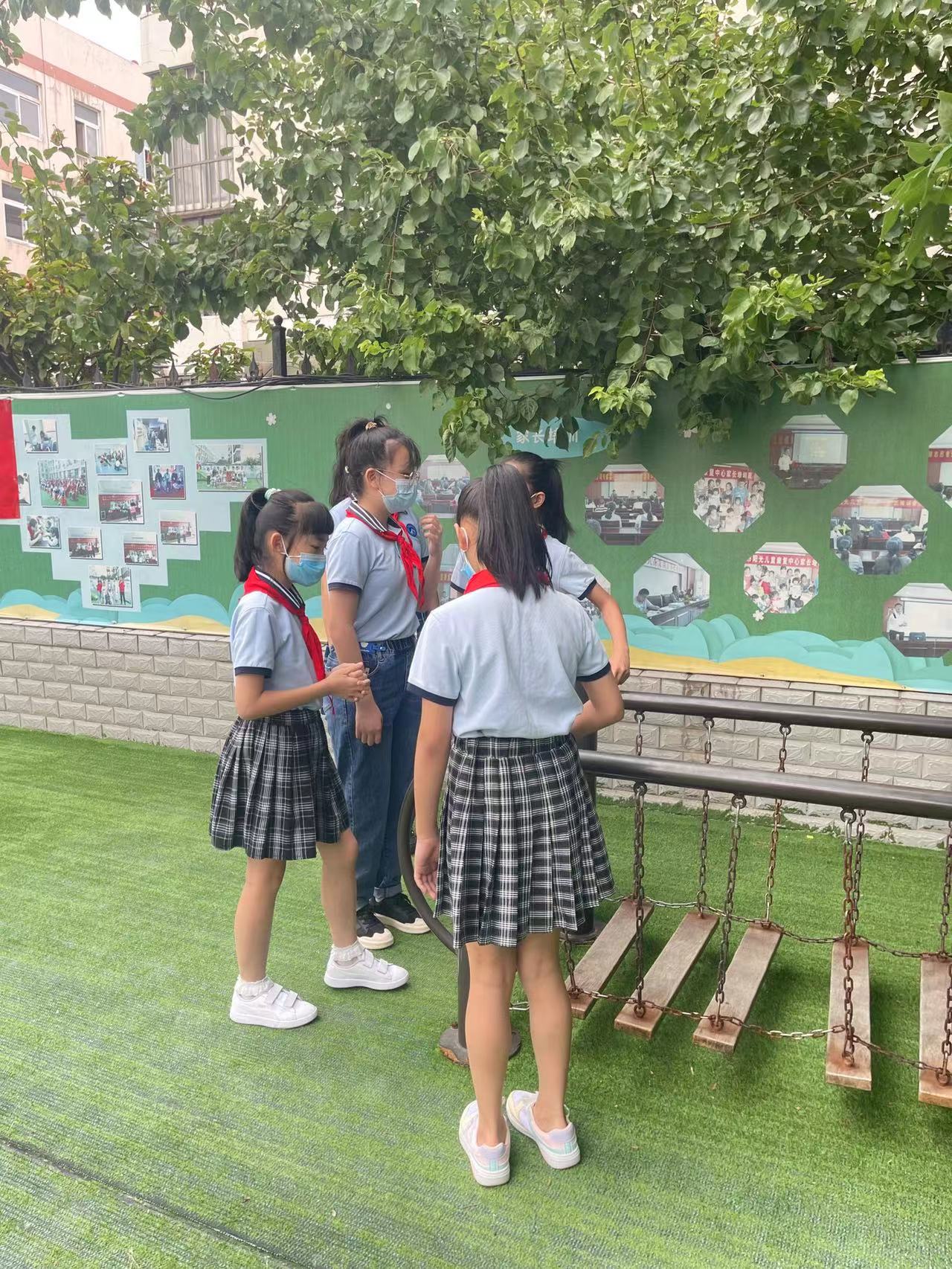 开展暑假公益活动，蚌埠第三实验学校孩子们走进阳光儿童康复中心