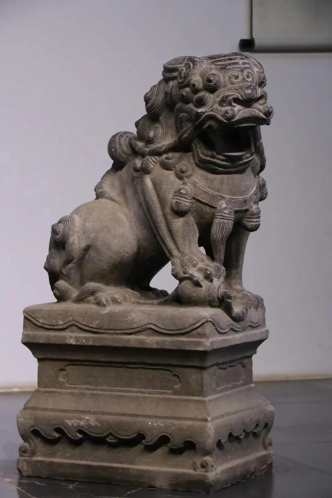 迎门石狮子,迎门狮一对