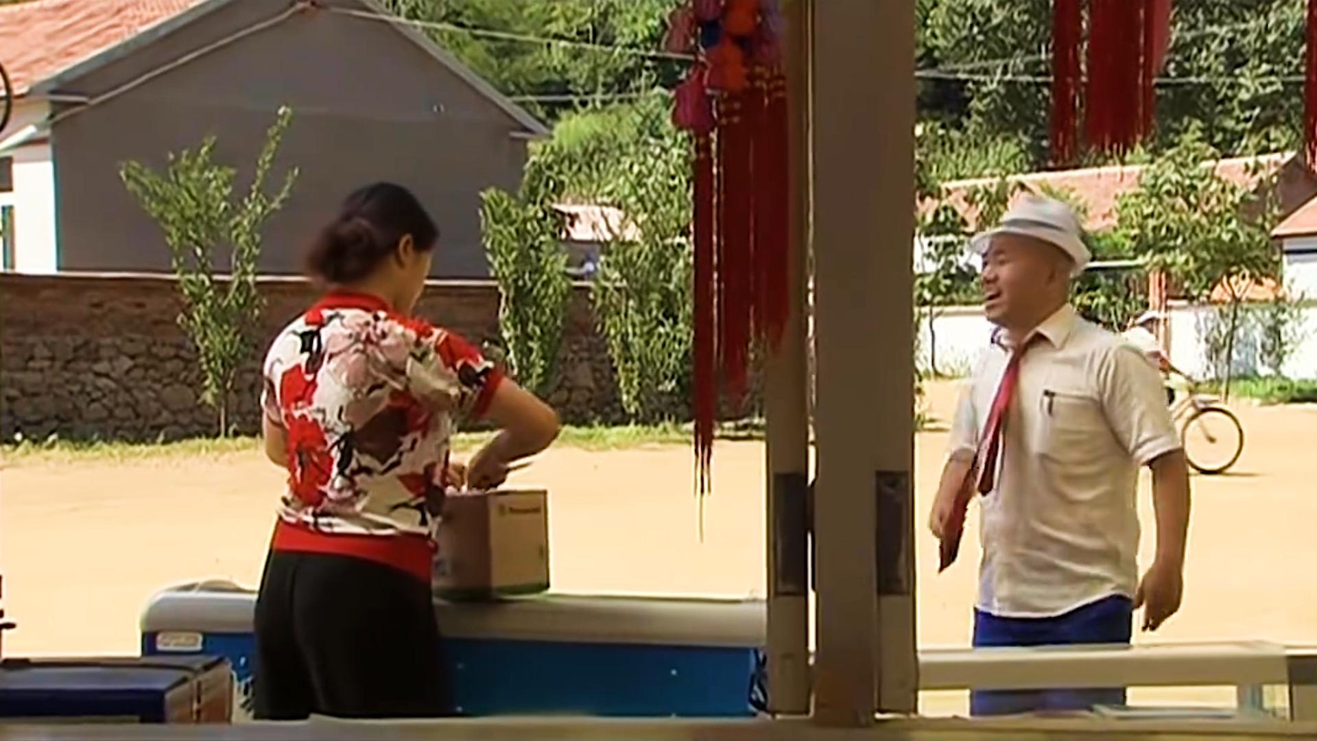 乡村爱情3刘能办庆典谢广坤,谢广坤串通赵四去刘能家白吃白喝