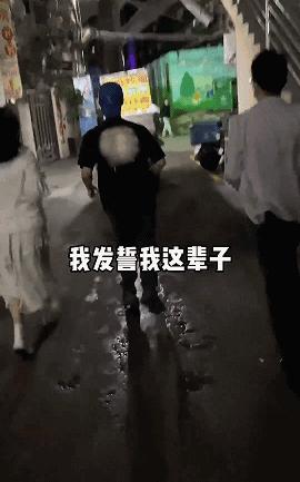 年轻人吃路边摊时遇到老板跑路,男子吃路边摊老板跑路后续