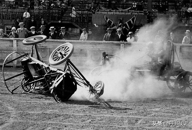 需要驾驶员的高危险球类运动，100年前的汽车马球