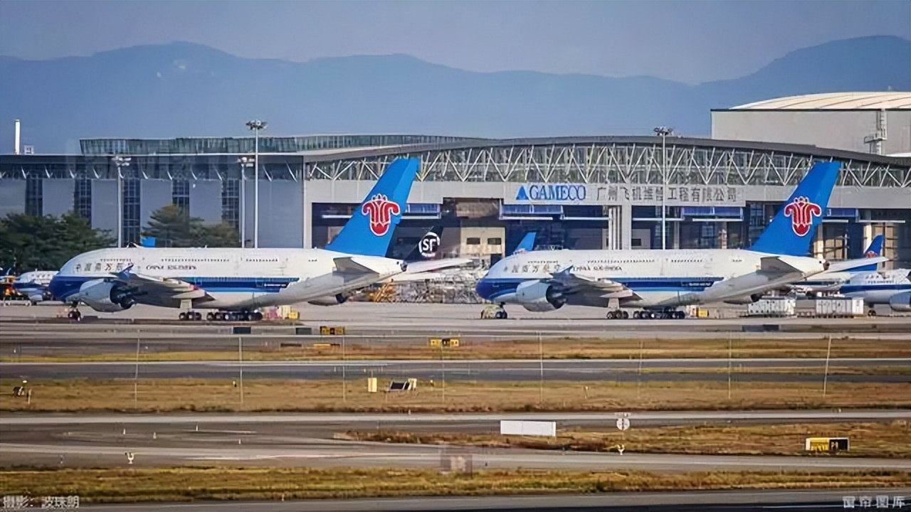 中国a380客机修理,a380首航降落