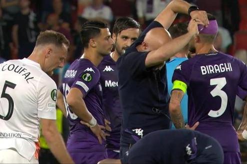 莫伊斯高光,双标判罚